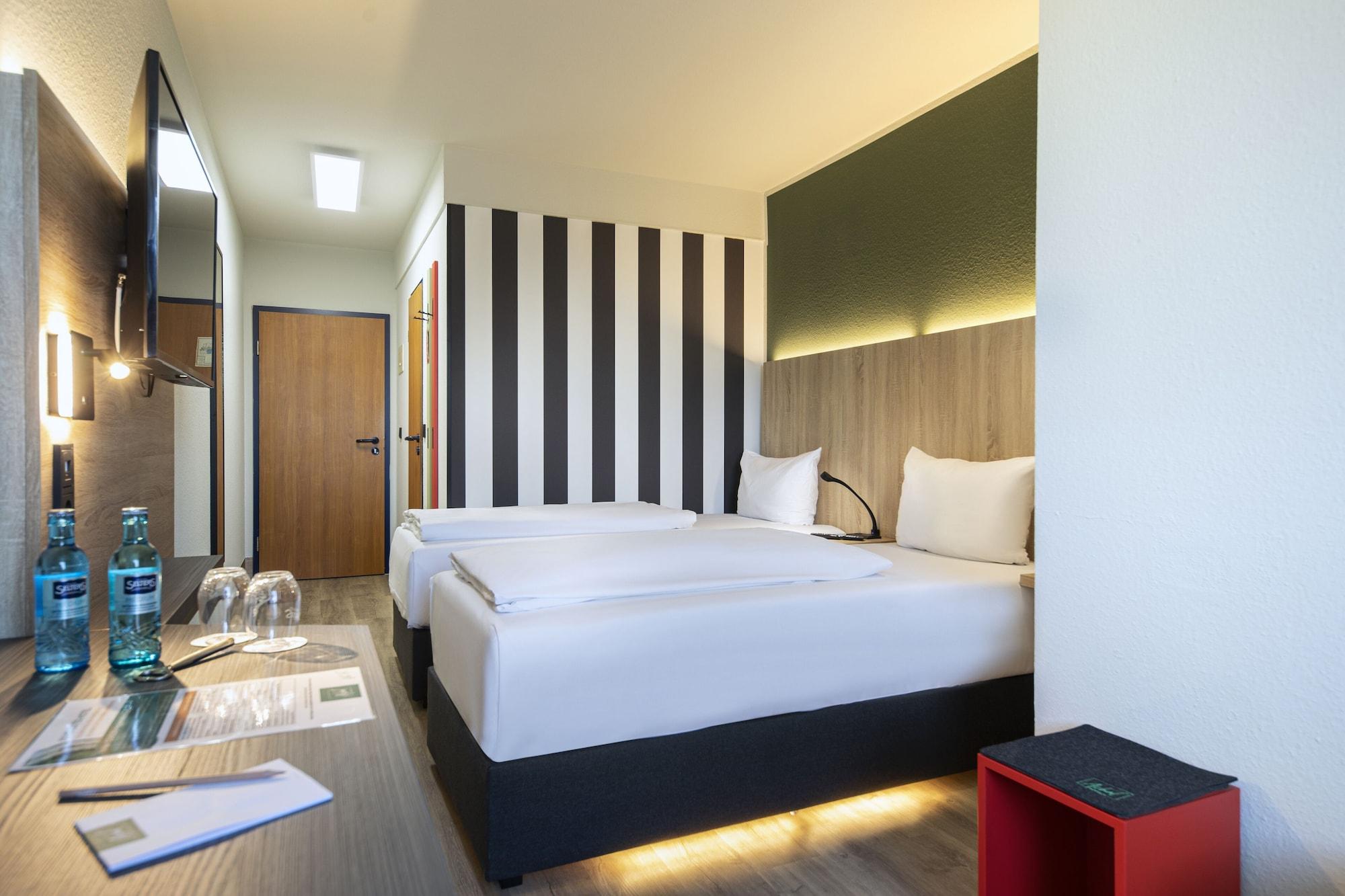 Hotel Achat Zuffenhausen 3*