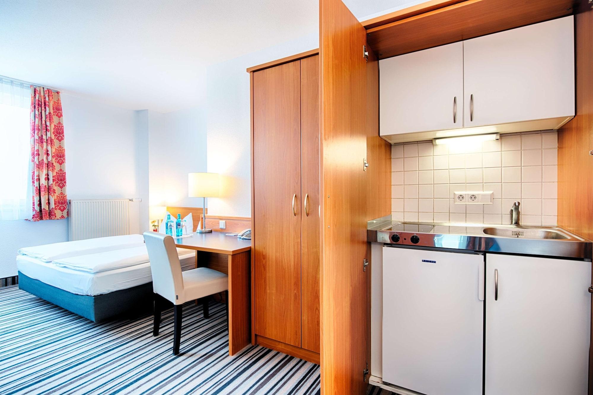 Hotel Achat Zuffenhausen 3*